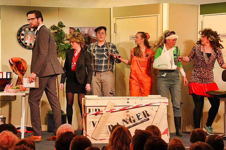 CPJ Waarder-Driebruggen met de klucht 'Dolle beestenboel'_69